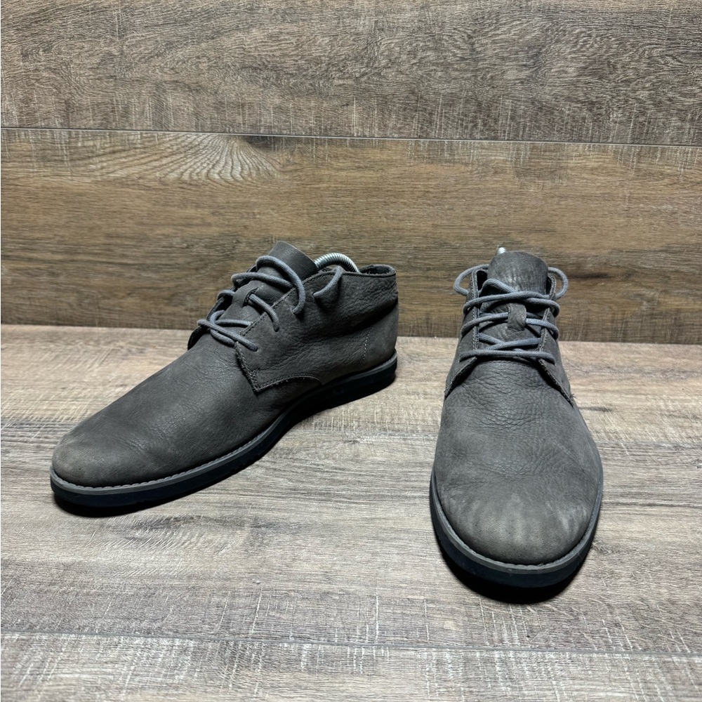 Timberland Gray Suede Chukka Boots Men's Size 9